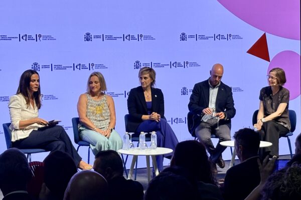 2-Mesa redonda
